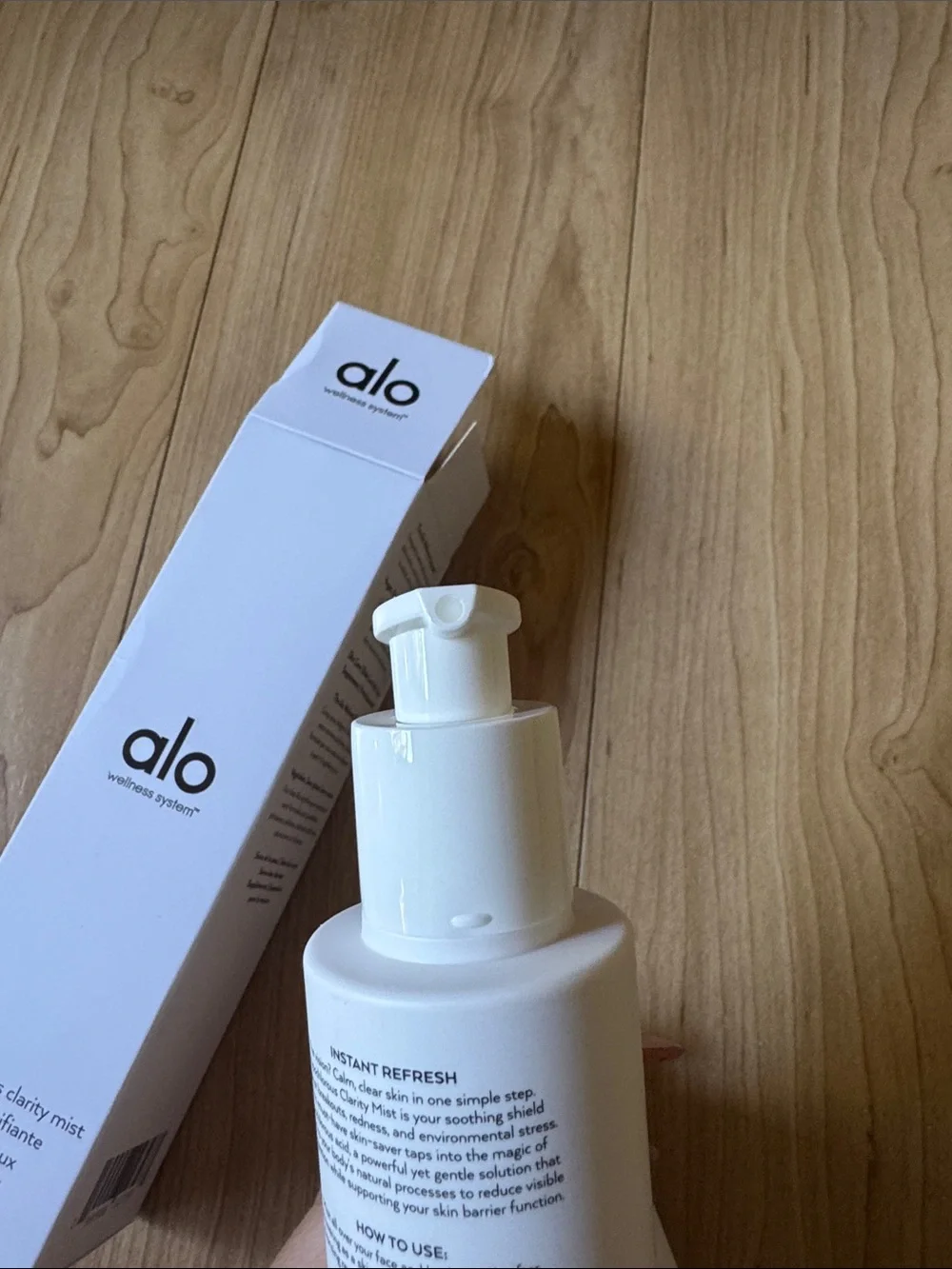 ALO Yoga gentle clarifying